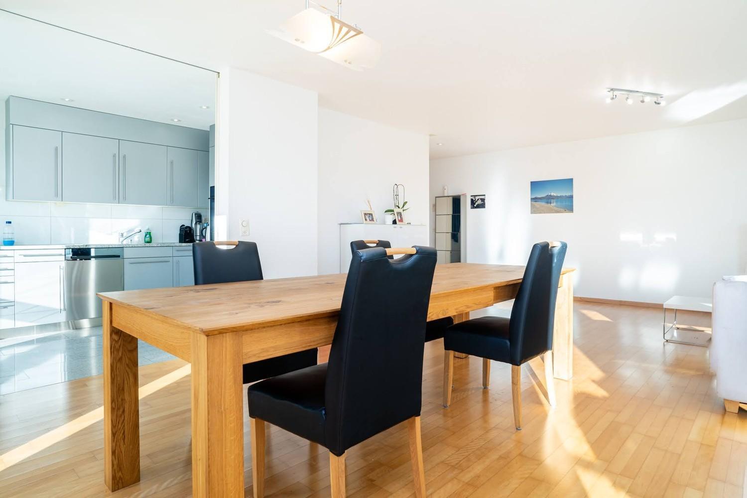 Vk - R - Zuerich Airport - Luxury - Home Stay - Raetschengaessli - קלוטן מראה חיצוני תמונה