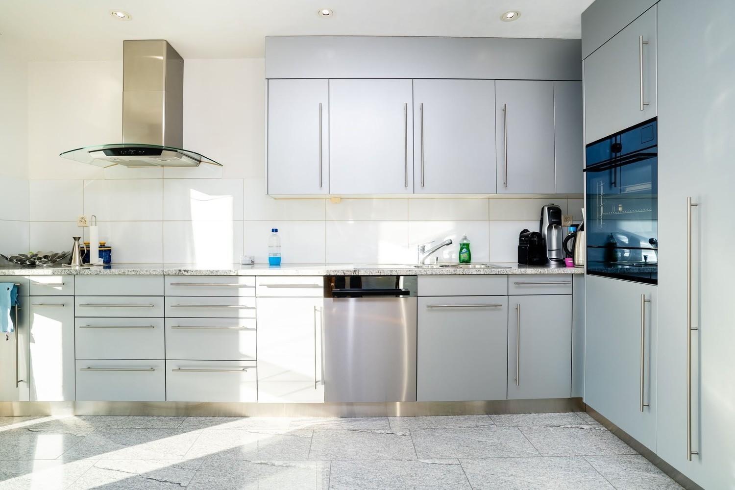 Vk - R - Zuerich Airport - Luxury - Home Stay - Raetschengaessli - קלוטן מראה חיצוני תמונה