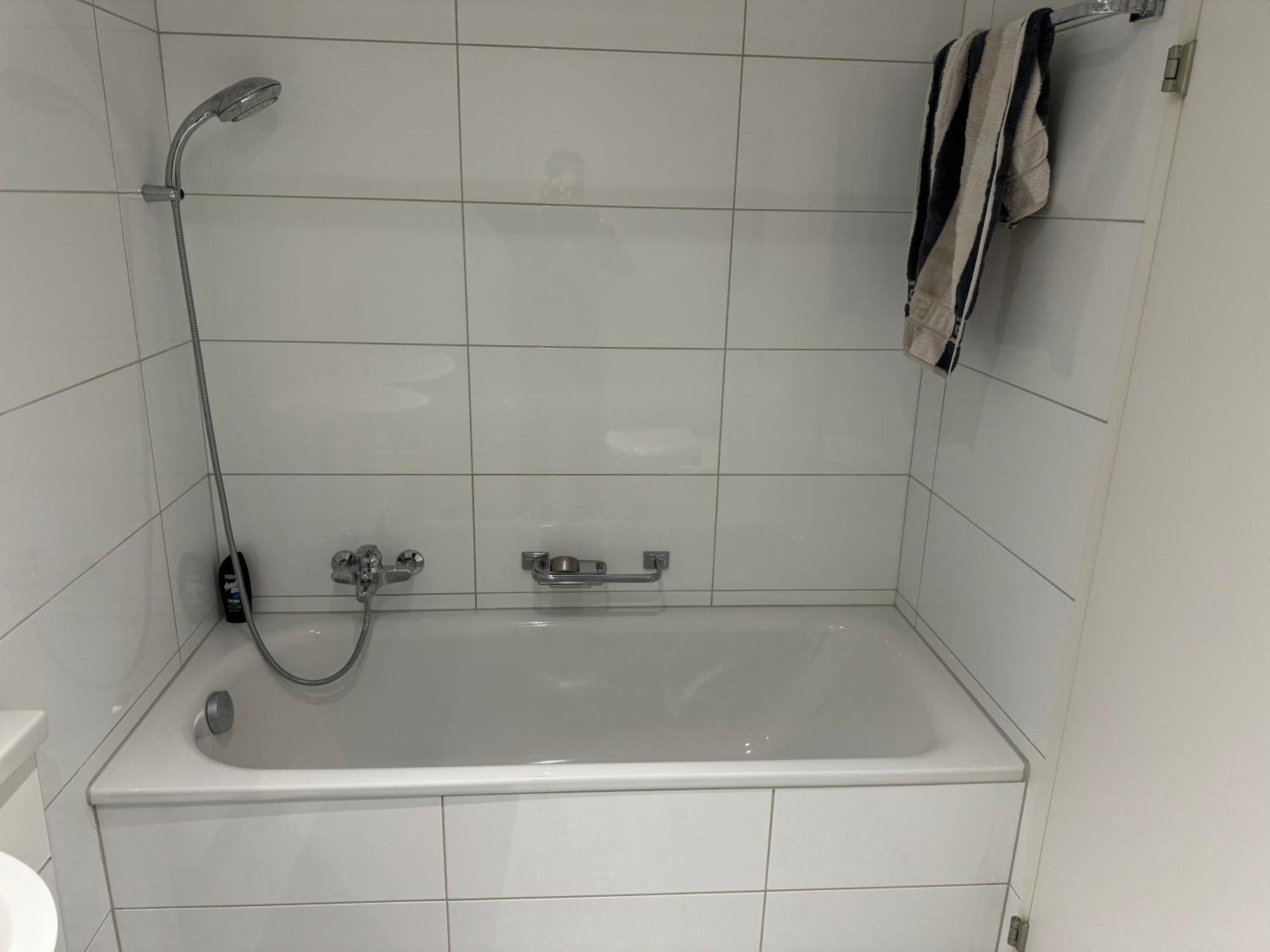 Vk - R - Zuerich Airport - Luxury - Home Stay - Raetschengaessli - קלוטן מראה חיצוני תמונה